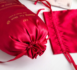 8x12inch de Zak van pruikendrawstring paste Rode Satijnzak met Logo Fabric Drawstring Gift Bags aan